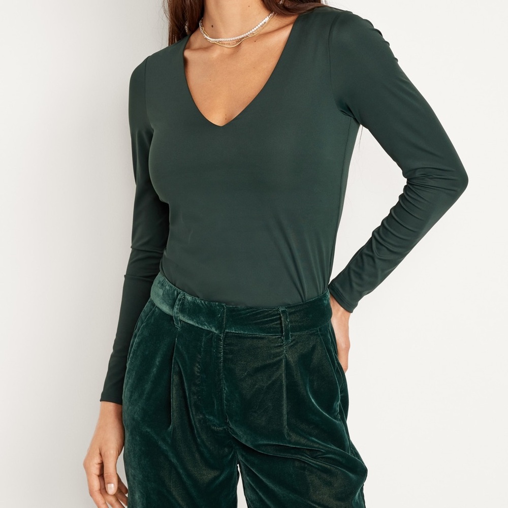 🆕 Old Navy Double Layer Sculpting Crop T-Shirt - Green (NWT)